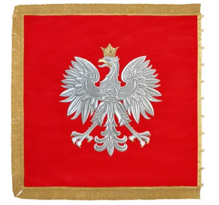 Haftowane sztandary w polskiej tradycji: przemiany w technikach i ich współczesne znaczenie 2 14 768x762 1