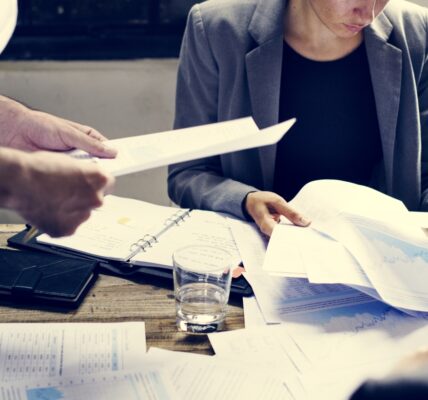 Podział zamówienia na części i zakaz sztucznego dzielenia